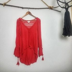 Red Split Bell Sleeve Hi-Lo Blouse Tassel Ties SM